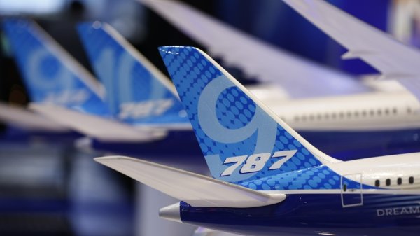 信汇网 印度坠机事故已致133人死亡