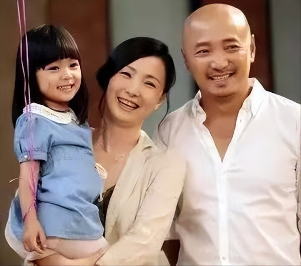 金策宝 陶虹花100w在北京4环买房，父亲住院给她凑钱，记者：你只顾享受