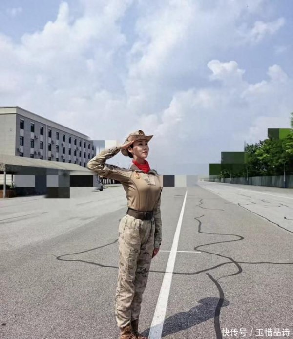 信悦网配资 女民兵王雅函阅兵归来，又一个身份公开：山东一知名中学舞蹈老师