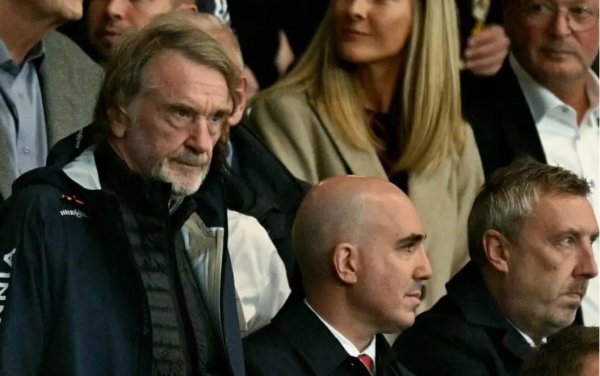 胜亿配资  TA：曼联全球营收排名或跌至第八，债务逼近7.5亿英镑峰值